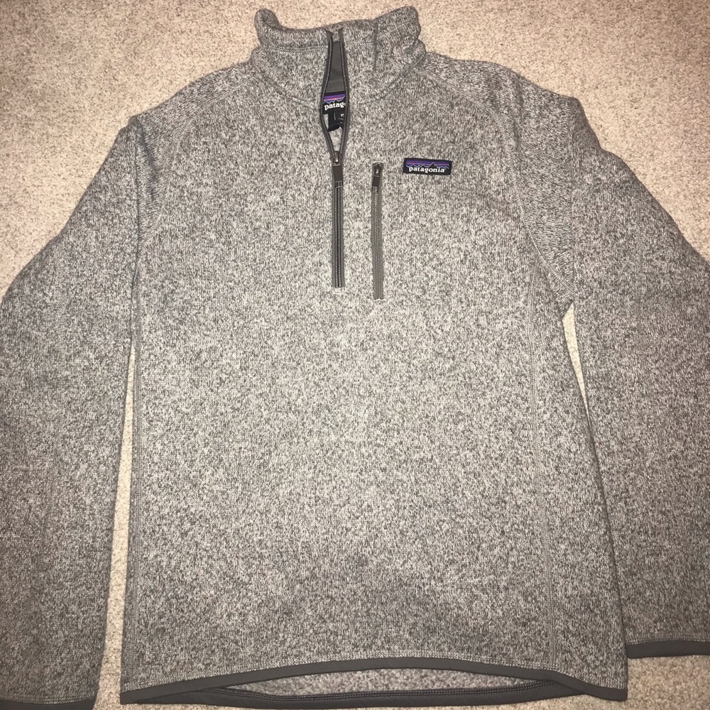 Grey men’s patagonia half zip